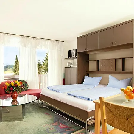 Apartman In With A Shared Pool *