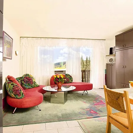 In With A Shared Pool Apartman Missen-Wilhams